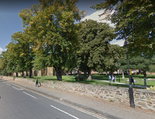 St. Giles churchyard (Google Street View Sep 2014)
